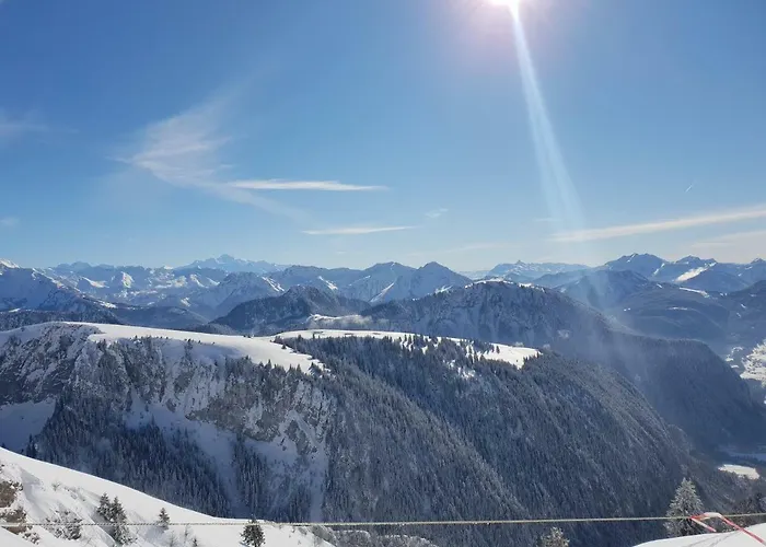 Entre Lac Et Montagnes