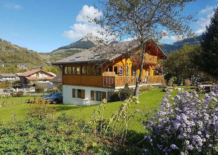 Entre Lac Et Montagnes